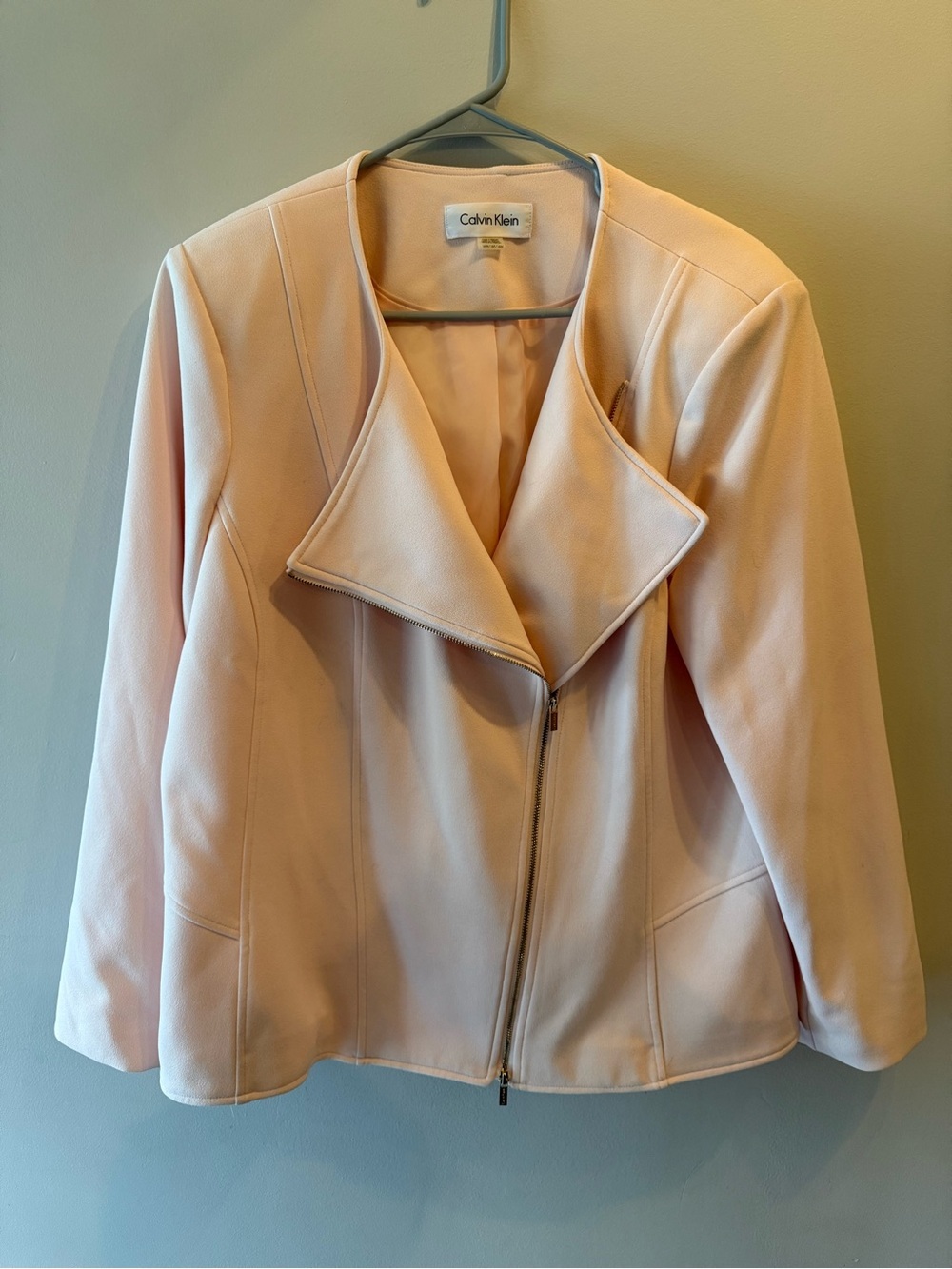 Calvin Klein Women's Blush Pink Asymmetrical Zip Jacket - Picture 1 of 5